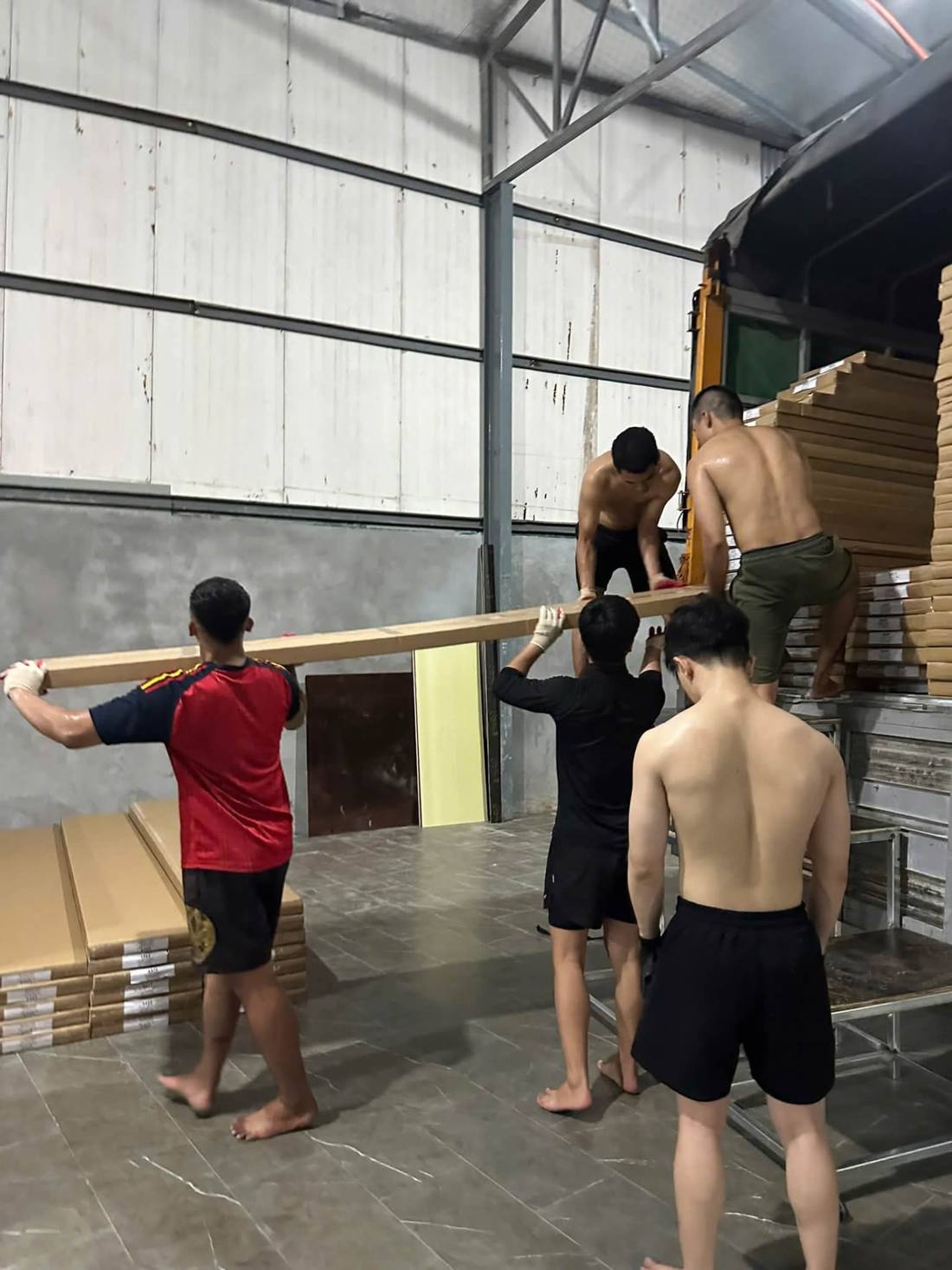 Hình ảnh minh hoạ hạng mục Đóng Gói - Đóng gói xuất khẩu 4.000 kiện hàng